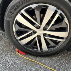 Nettoyage jantes d'un Peugeot 3008 sur la commune de la Garnache